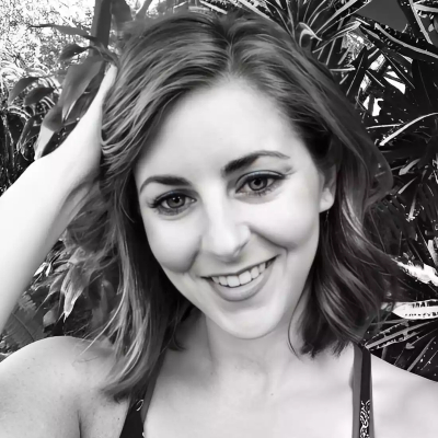Amanda - Headshot